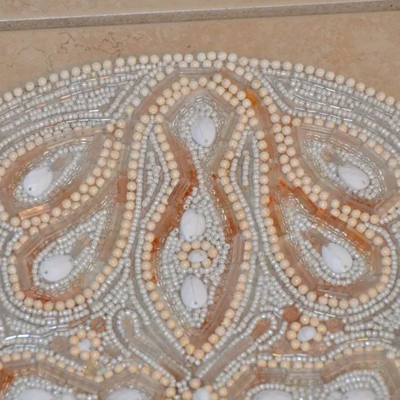 KIM SEYBERT WHITE PAISLEY CHRISTMAS HOLIDAY CRYSTAL PLACEMAT CHARGER CENTERPIECE - Picture 2 of 8